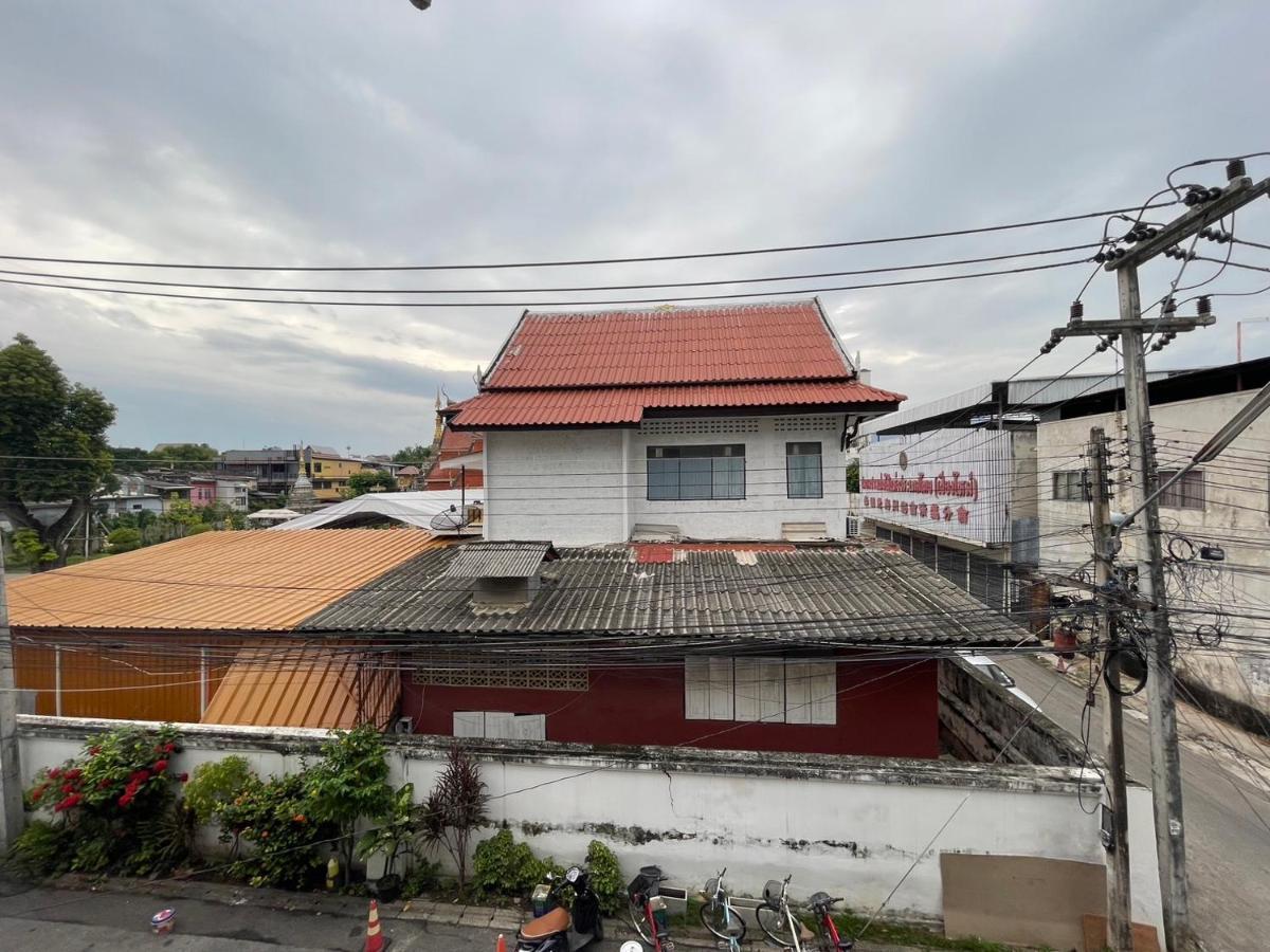 Comfort Zone Hostel @ Tha Pae Chiang Mai Exterior photo